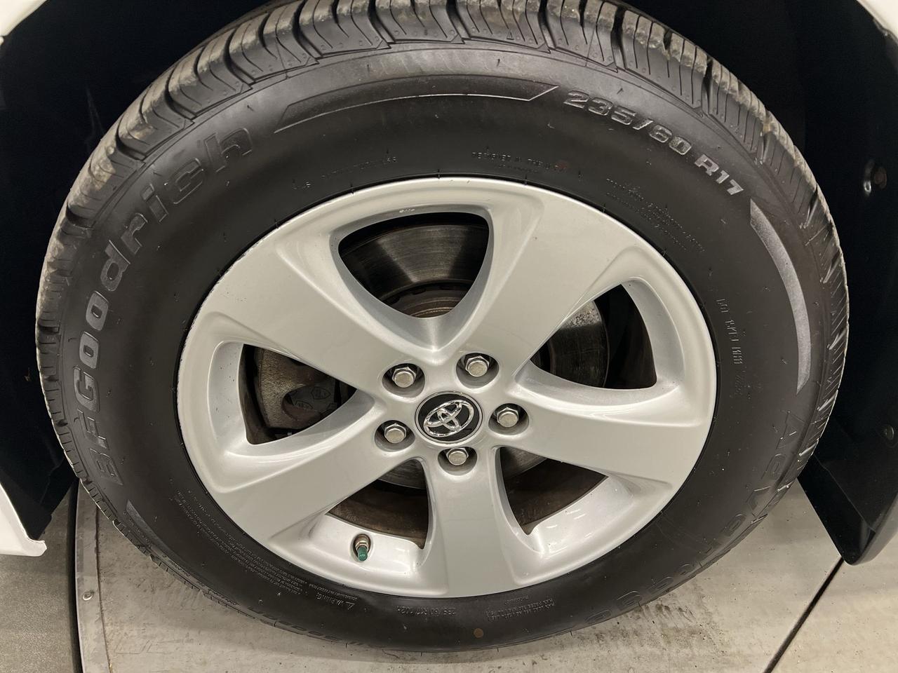 2018 Toyota Sienna LE | 7-PASS | HTD SEATS | CARPLAY | ALLOYS | A/C Photo