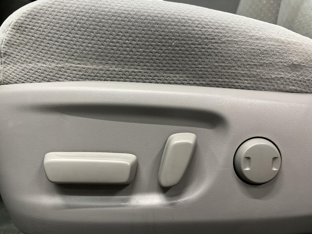 2018 Toyota Sienna LE | 7-PASS | HTD SEATS | CARPLAY | ALLOYS | A/C Photo
