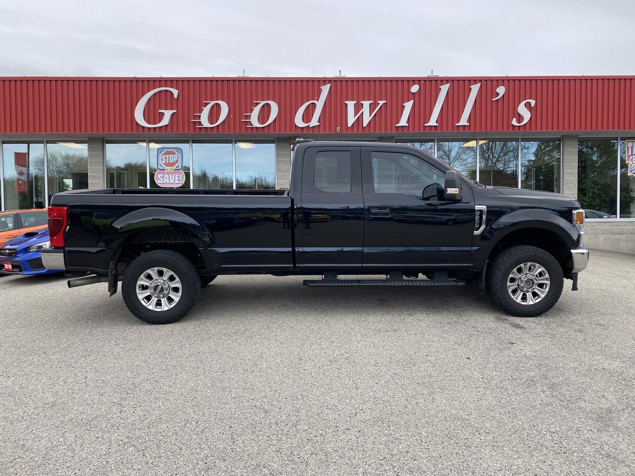 Used 2022 Ford F-250 XLT, CLEAN CARFAX, 3.73 AXLE, 6 PASSENGER! for sale in London, ON