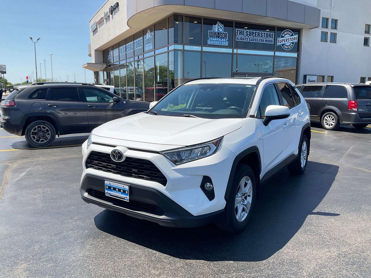 /Pw7white 2019 Toyota RAV4 XLE FWD 8-Speed Automatic 2.5L 4-Cylinder SMPI

**CARPROOF CERTIFIED**, Cloth.

* PLEASE SEE OUR MAIN WEBSITE FOR MORE PICTURES AND CARFAX REPORTS * Buy in confidence at WINDSOR CHRYSLER with our 95-point safety inspection by our certified technicians. Searching for your upgrade has never been easier. You will immediately get the low market price based on our market research, which means no more wasted time shopping around for the best price, Its time to drive home the most car for your money today. OVER 100 Pre-Owned Vehicles in Stock! Our Finance Team will secure the Best Interest Rate from one of out 20 Auto Financing Lenders that can get you APPROVED! Financing Available For All Credit Types! Whether you have Great Credit, No Credit, Slow Credit, Bad Credit, Been Bankrupt, On Disability, Or on a Pension, we have options. Looking to just sell your vehicle? We buy all makes and models let us buy your vehicle. Proudly Serving Windsor, Essex, Leamington, Kingsville, Belle River, LaSalle, Amherstburg, Tecumseh, Lakeshore, Strathroy, Stratford, Leamington, Tilbury, Essex, St. Thomas, Waterloo, Wallaceburg, St. Clair Beach, Puce, Riverside, London, Chatham, Kitchener, Guelph, Goderich, Brantford, St. Catherines, Milton, Mississauga, Toronto, Hamilton, Oakville, Barrie, Scarborough, and the GTA.


Awards:
  * 2019 KBB.com 10 Favorite New-for-2019 Cars   * 2019 KBB.com 10 Best SUVs Under $30,000   * 2019 KBB.com Best Resale Value Awards   * 2019 KBB.com Brand Image Awards