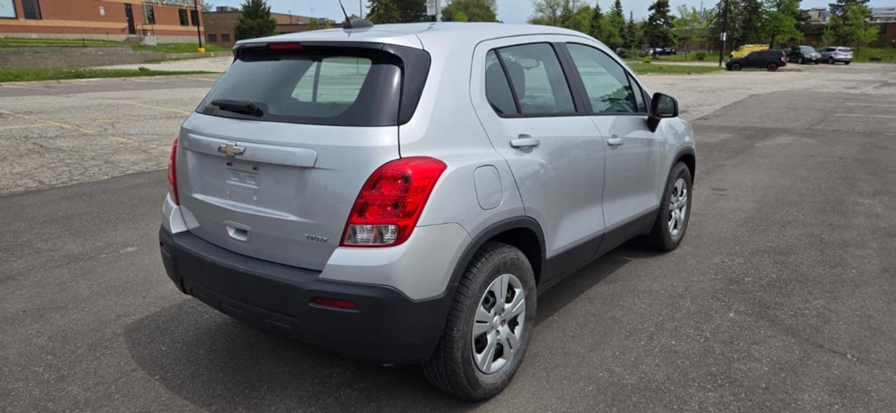 2016 Chevrolet Trax Front-wheel Drive 4dr LS Photo3