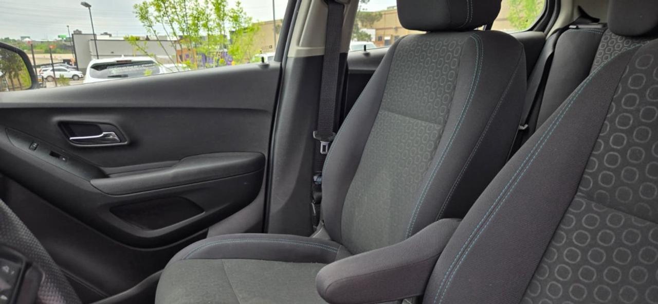 2016 Chevrolet Trax Front-wheel Drive 4dr LS Photo