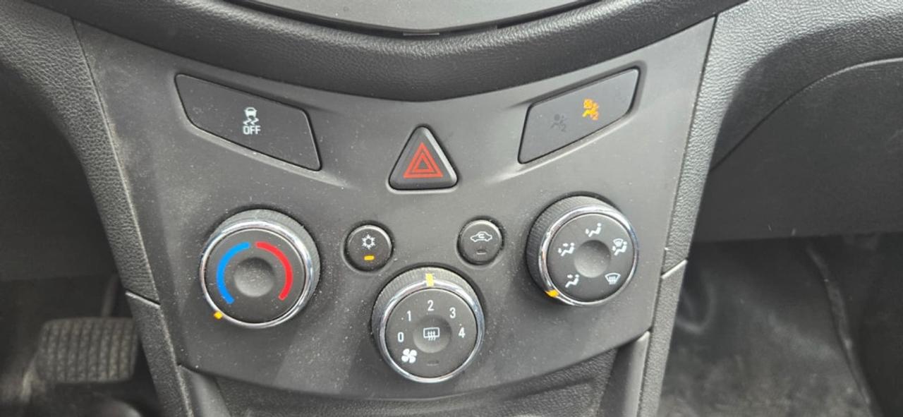 2016 Chevrolet Trax Front-wheel Drive 4dr LS Photo