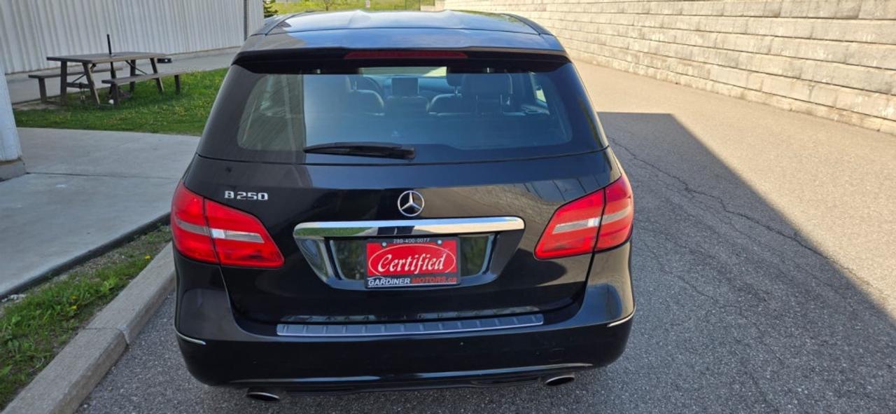 2014 Mercedes-Benz B-Class 4dr Hatchback B250 Sports Tourer Photo3
