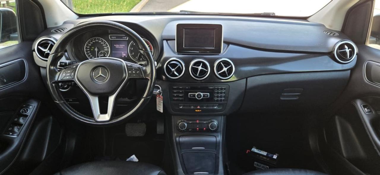 2014 Mercedes-Benz B-Class 4dr Hatchback B250 Sports Tourer Photo