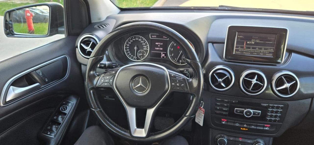 2014 Mercedes-Benz B-Class 4dr Hatchback B250 Sports Tourer Photo