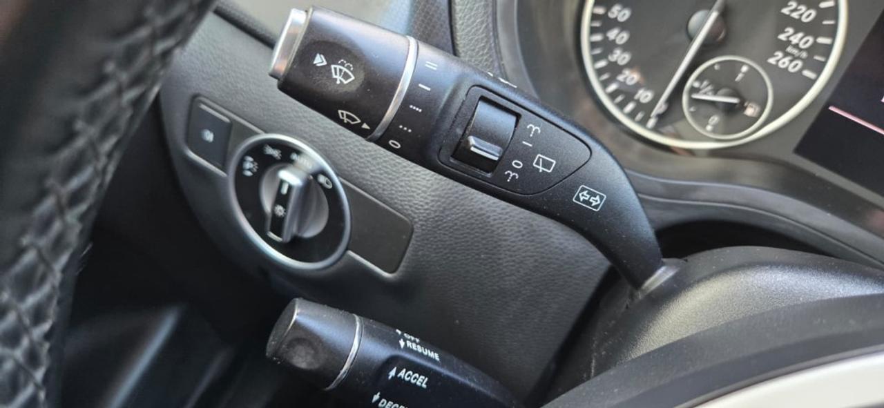 2014 Mercedes-Benz B-Class 4dr Hatchback B250 Sports Tourer Photo