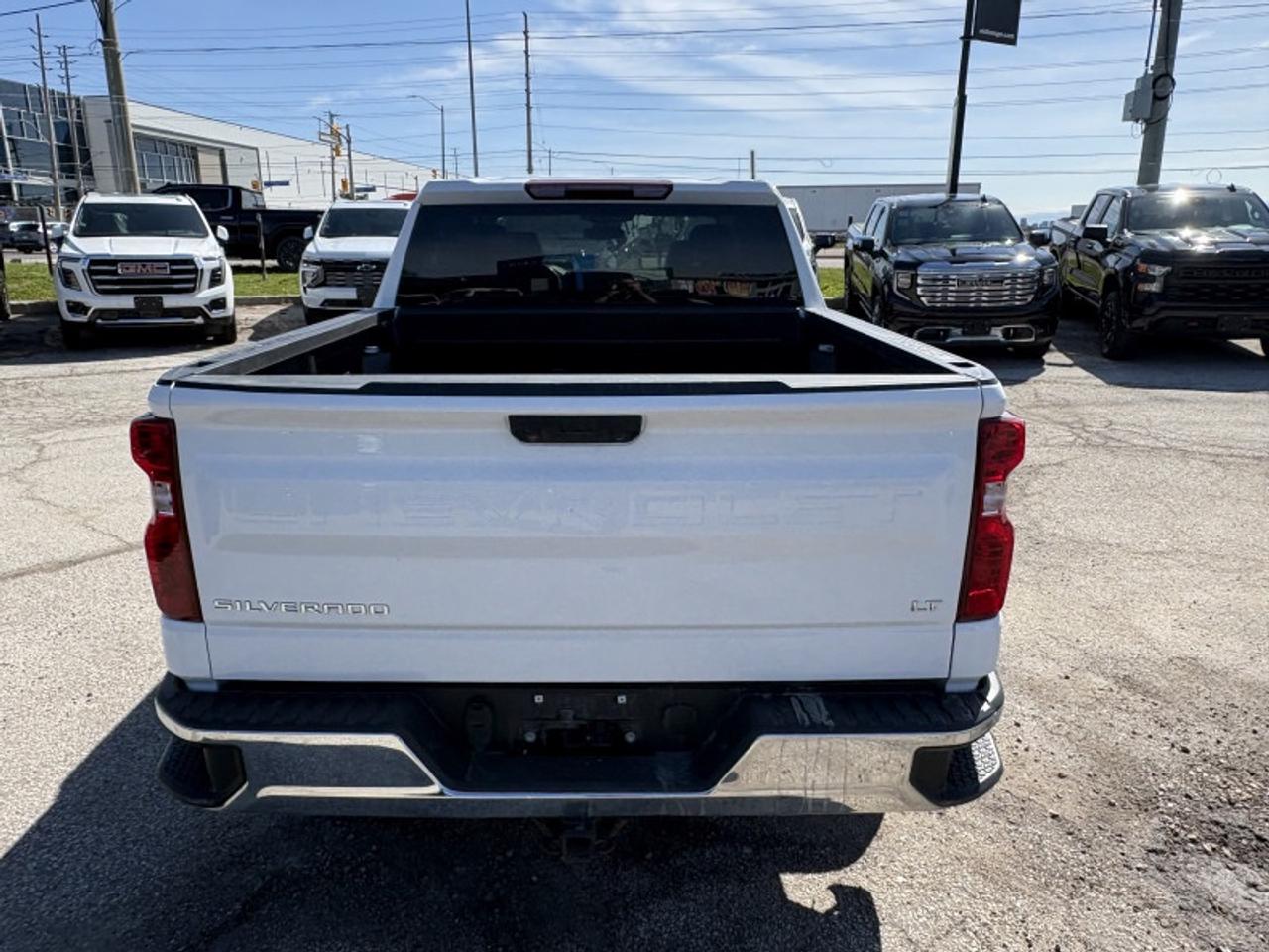 2025 Chevrolet Silverado 1500 LT  5.3L V8 Photo4