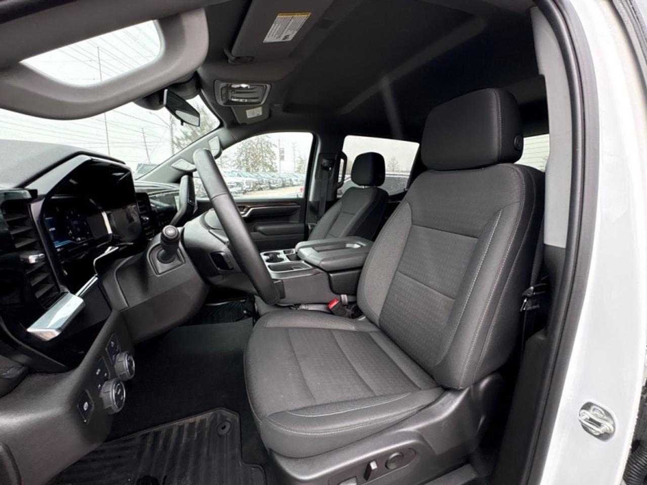 2025 Chevrolet Silverado 1500 LT  5.3L V8 Photo