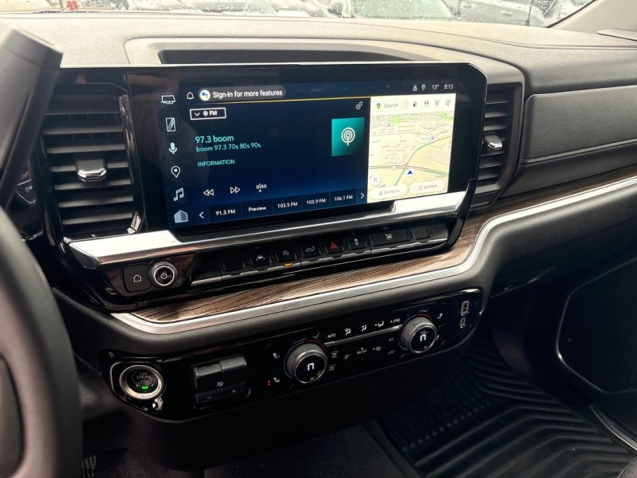 2025 Chevrolet Silverado 1500 LT  5.3L V8 Photo