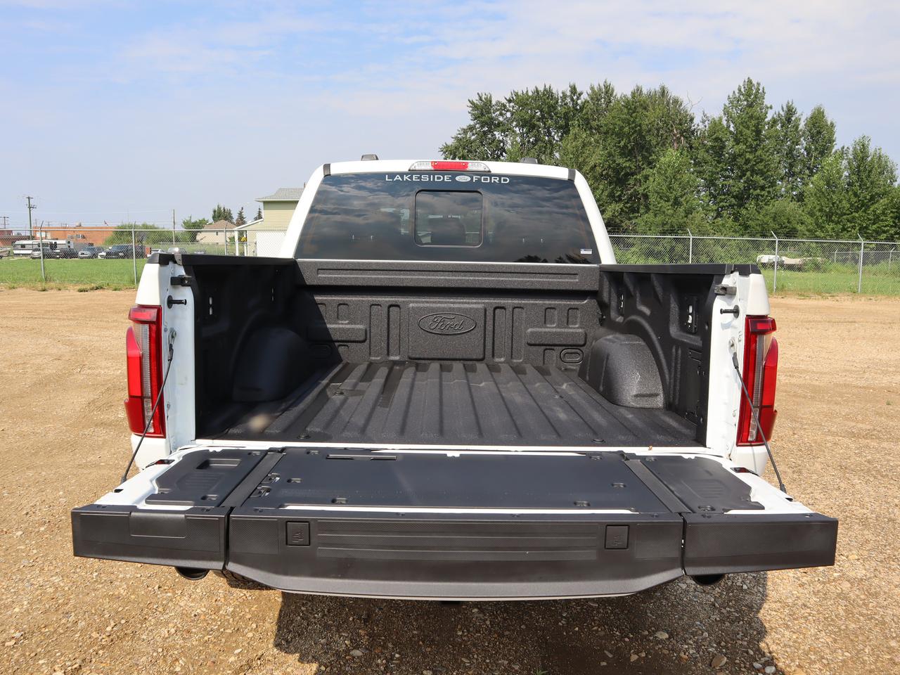 2026 Ford F-150 Lariat Photo4
