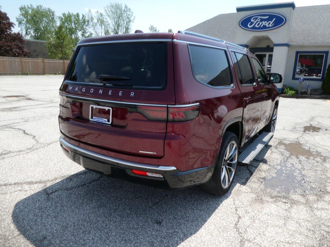 2022 Jeep Wagoneer Series III | Heated Seats | Backup Cam | Nav | Photo