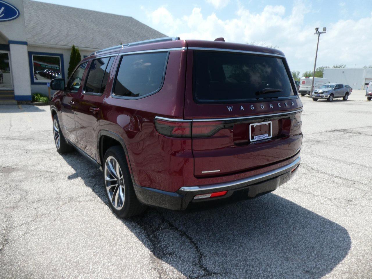 2022 Jeep Wagoneer Series III | Heated Seats | Backup Cam | Nav | Photo2