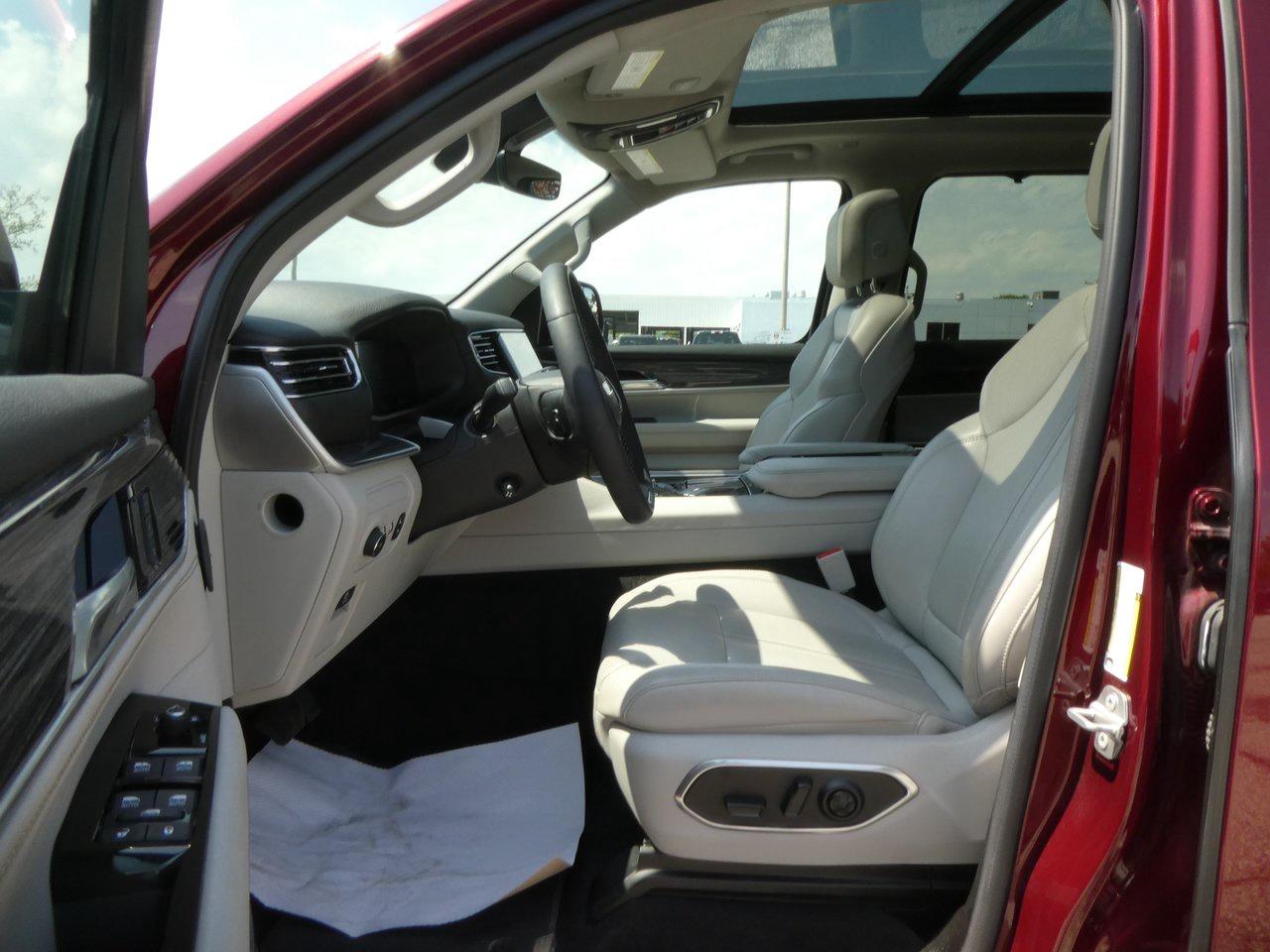 2022 Jeep Wagoneer Series III | Heated Seats | Backup Cam | Nav | Photo