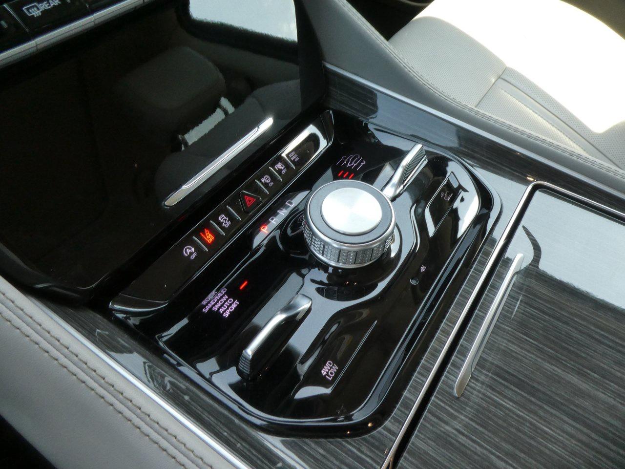 2022 Jeep Wagoneer Series III | Heated Seats | Backup Cam | Nav | Photo