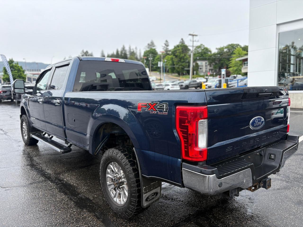 2014 Ford F-150 XLT Photo2