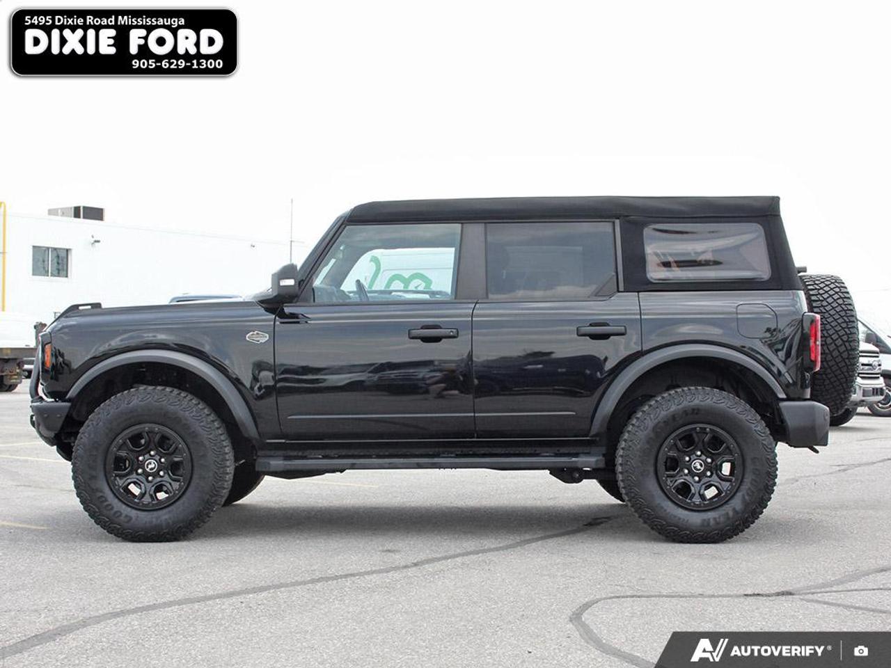 2024 Ford Bronco WildTrak Photo2