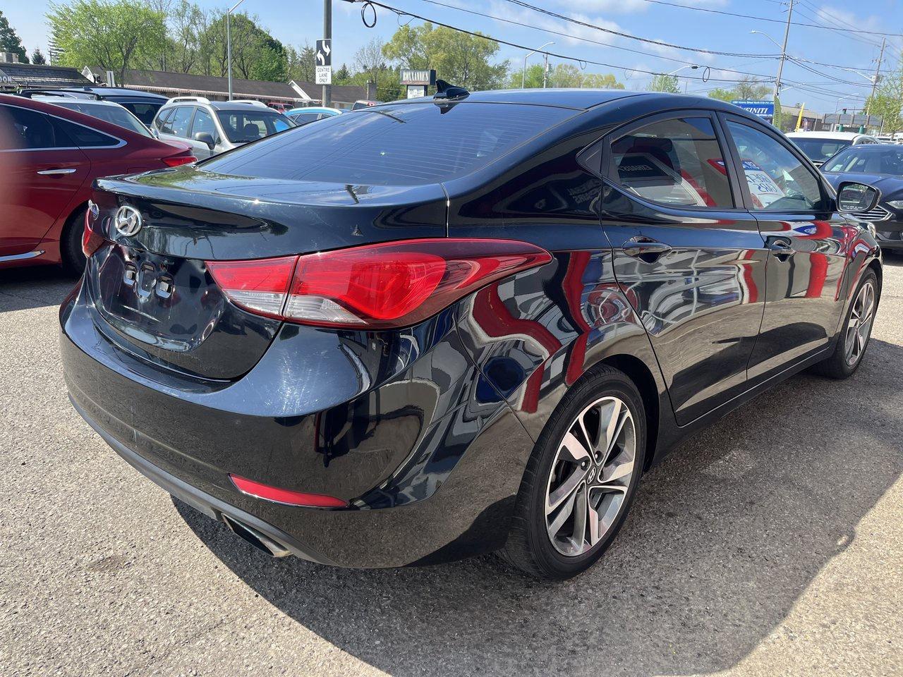 2016 Hyundai Elantra GLS Photo3