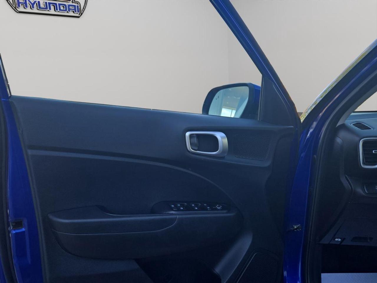 2022 Hyundai Venue PREFERRED Photo