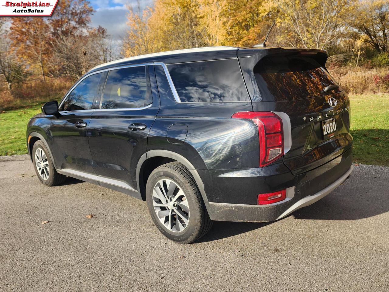 2020 Hyundai PALISADE Essential 8-Passenger FWD Photo