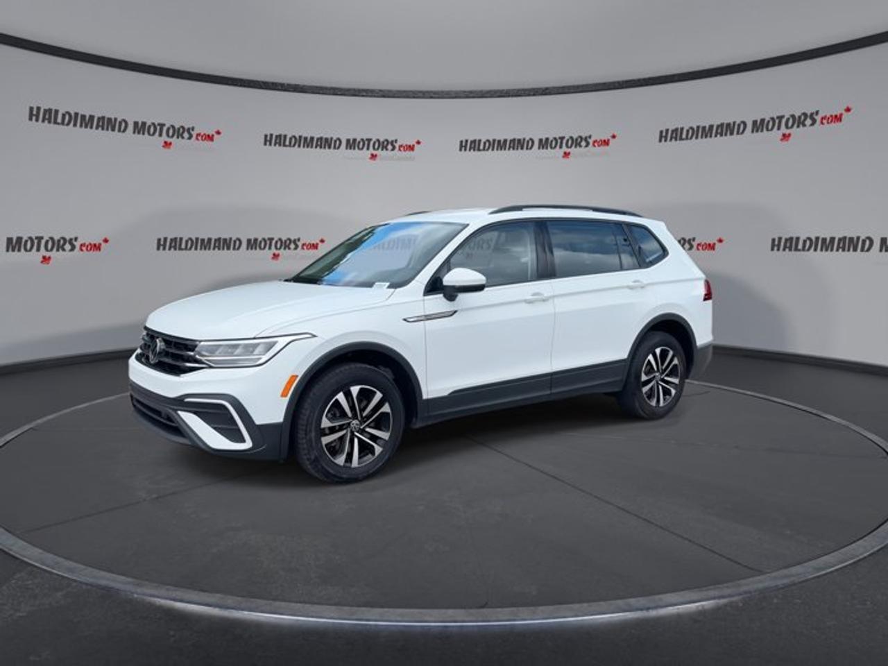 2023 Volkswagen Tiguan Trendline AWD | No Accidents | Heated Steering Wheel Photo