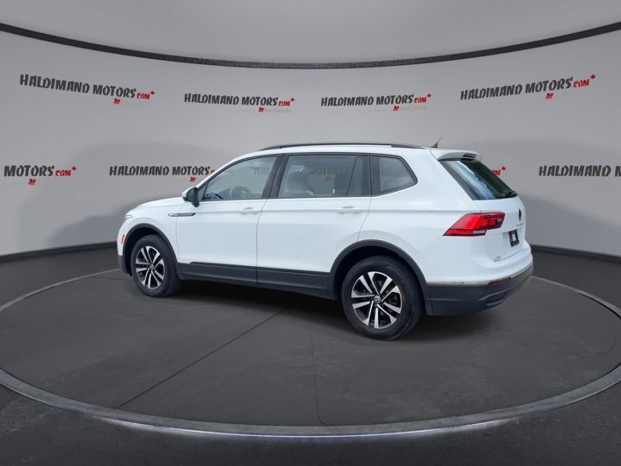 2023 Volkswagen Tiguan Trendline AWD | No Accidents | Heated Steering Wheel Photo