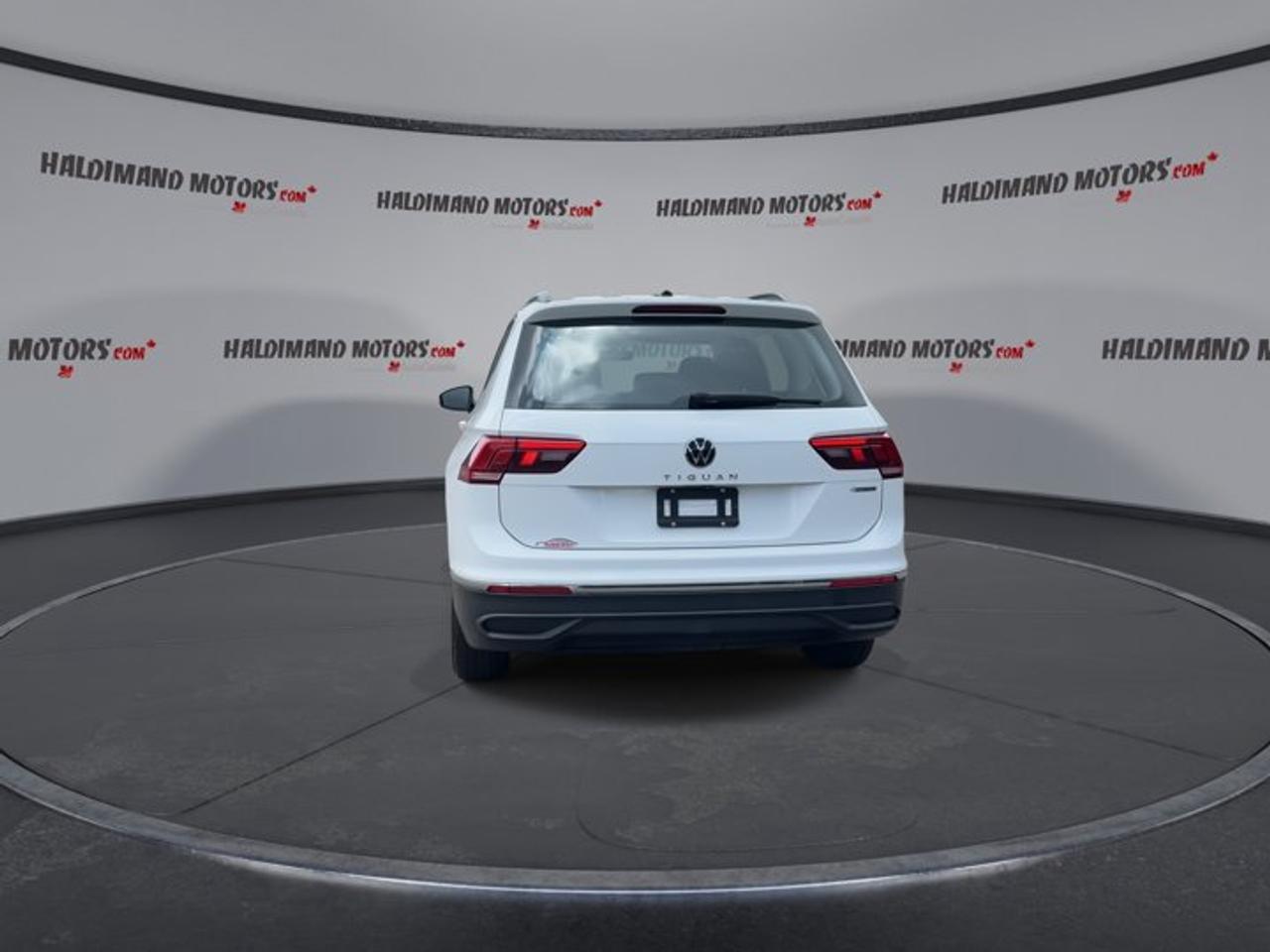 2023 Volkswagen Tiguan Trendline AWD | No Accidents | Heated Steering Wheel Photo
