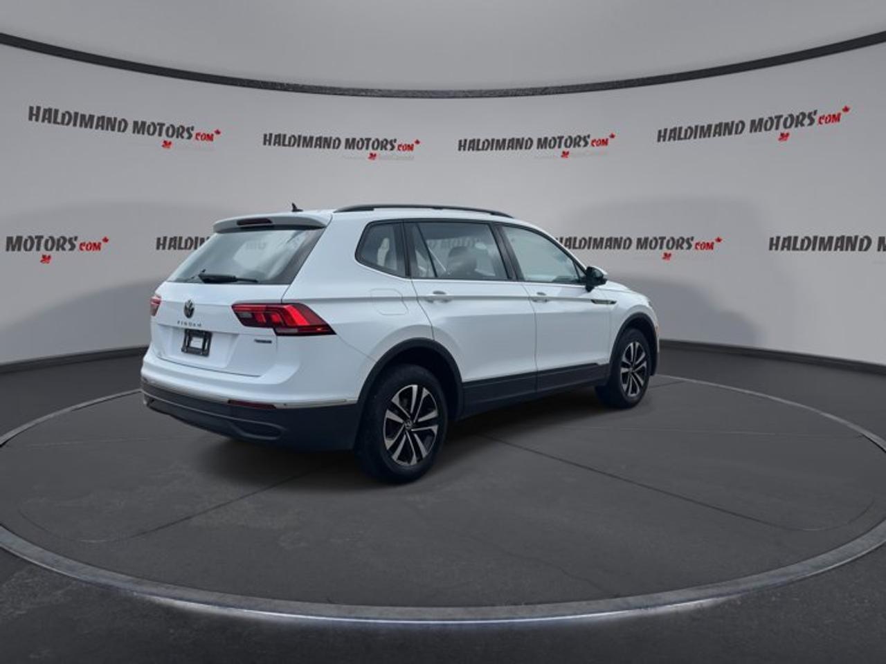 2023 Volkswagen Tiguan Trendline AWD | No Accidents | Heated Steering Wheel Photo