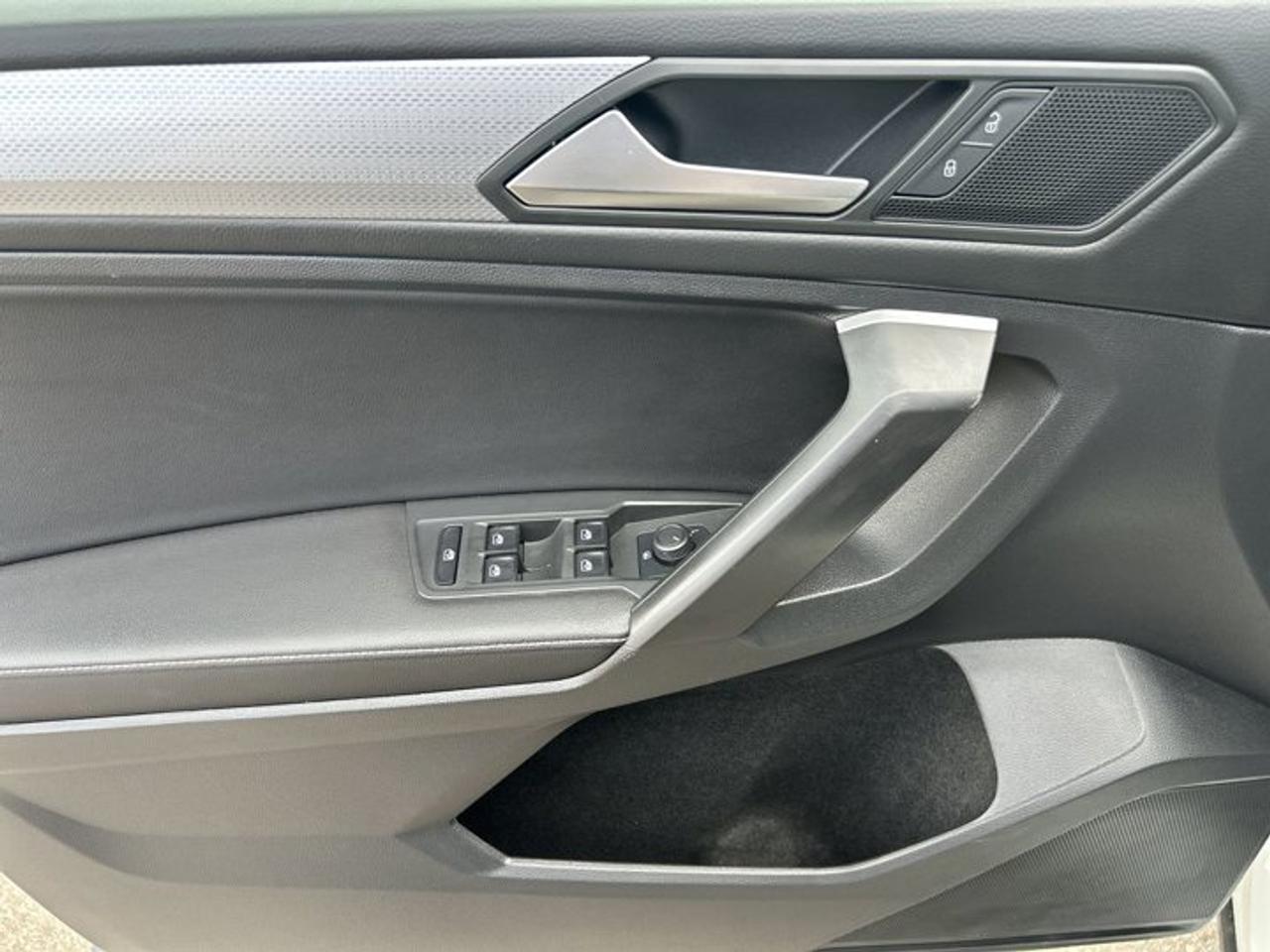 2023 Volkswagen Tiguan Trendline AWD | No Accidents | Heated Steering Wheel Photo