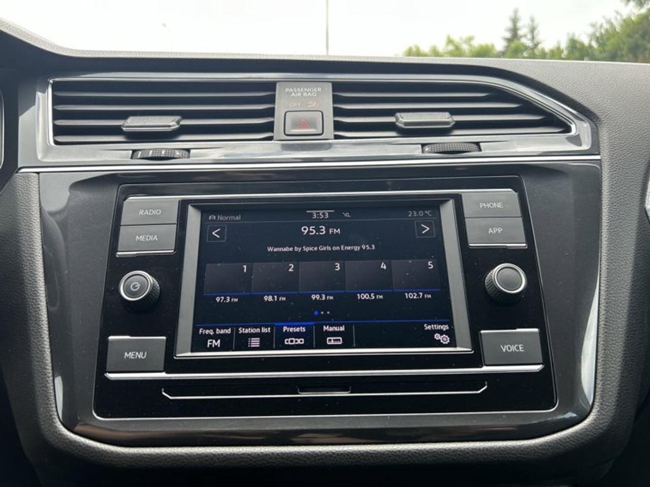 2023 Volkswagen Tiguan Trendline AWD | No Accidents | Heated Steering Wheel Photo