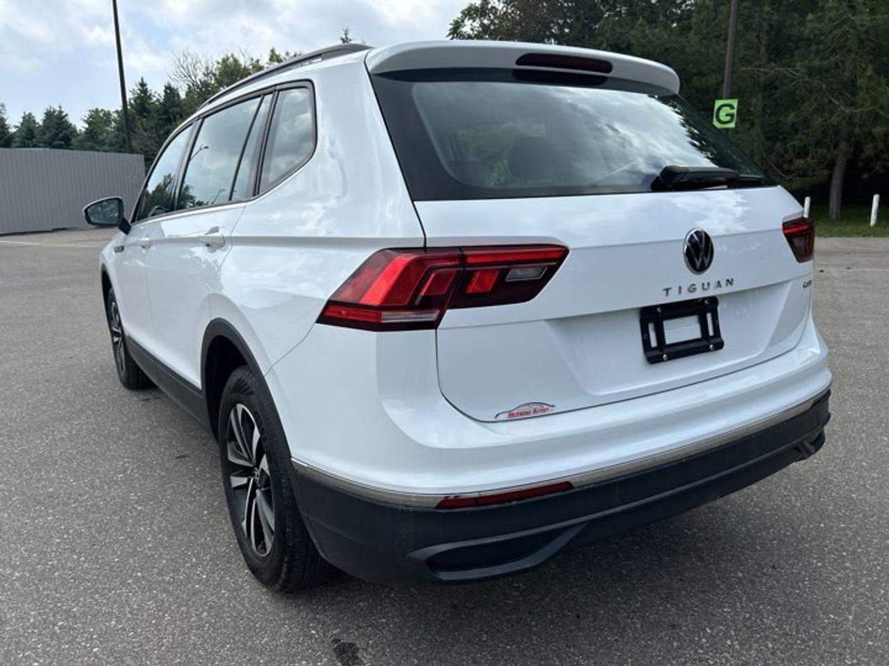 2023 Volkswagen Tiguan Trendline AWD | No Accidents | Heated Steering Wheel Photo