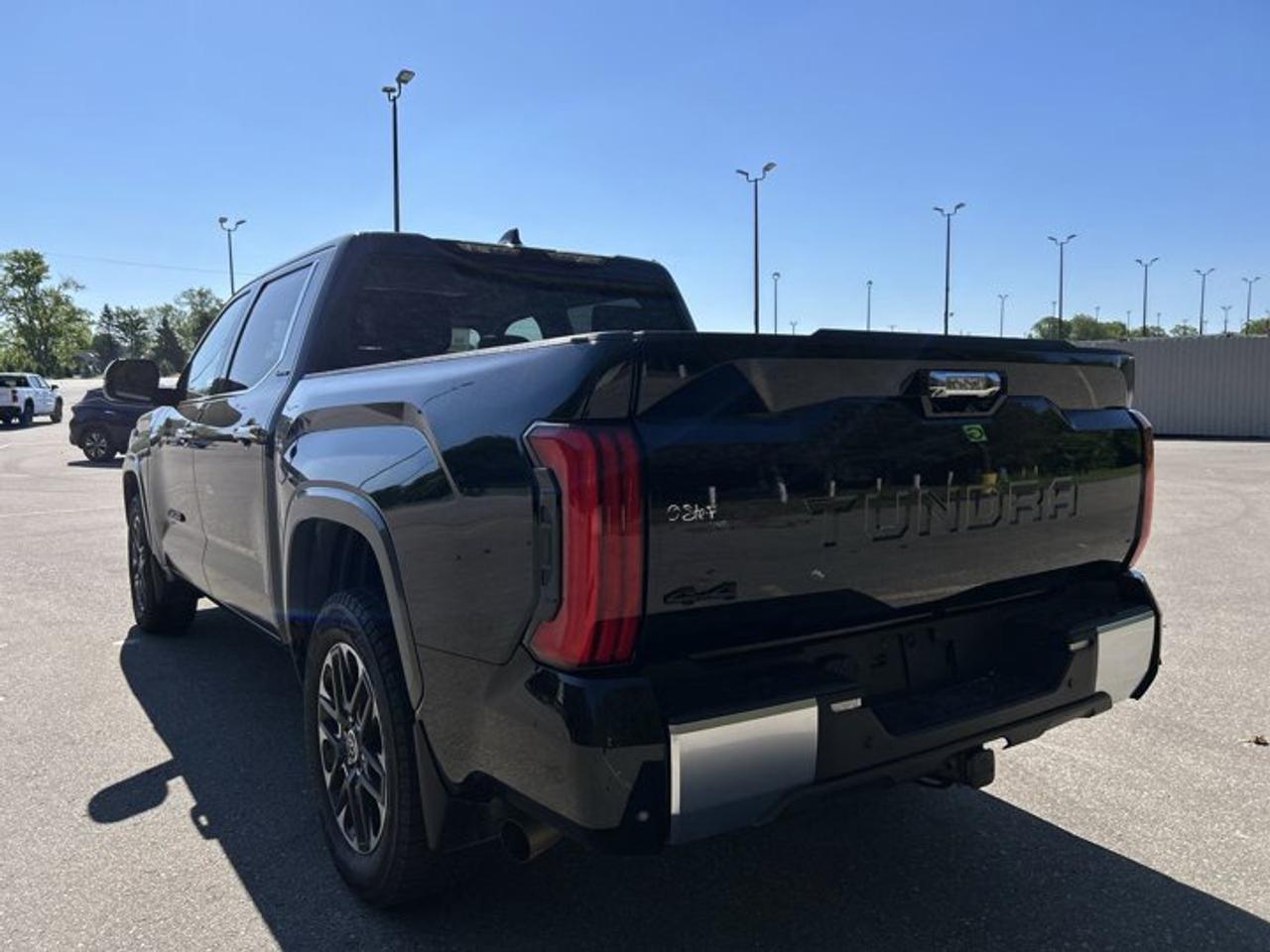 2023 Toyota Tundra Limited Crewmax 4x4 | No Accidents | Leather Seats| Ventilated Seats | Panoramic Roof Photo