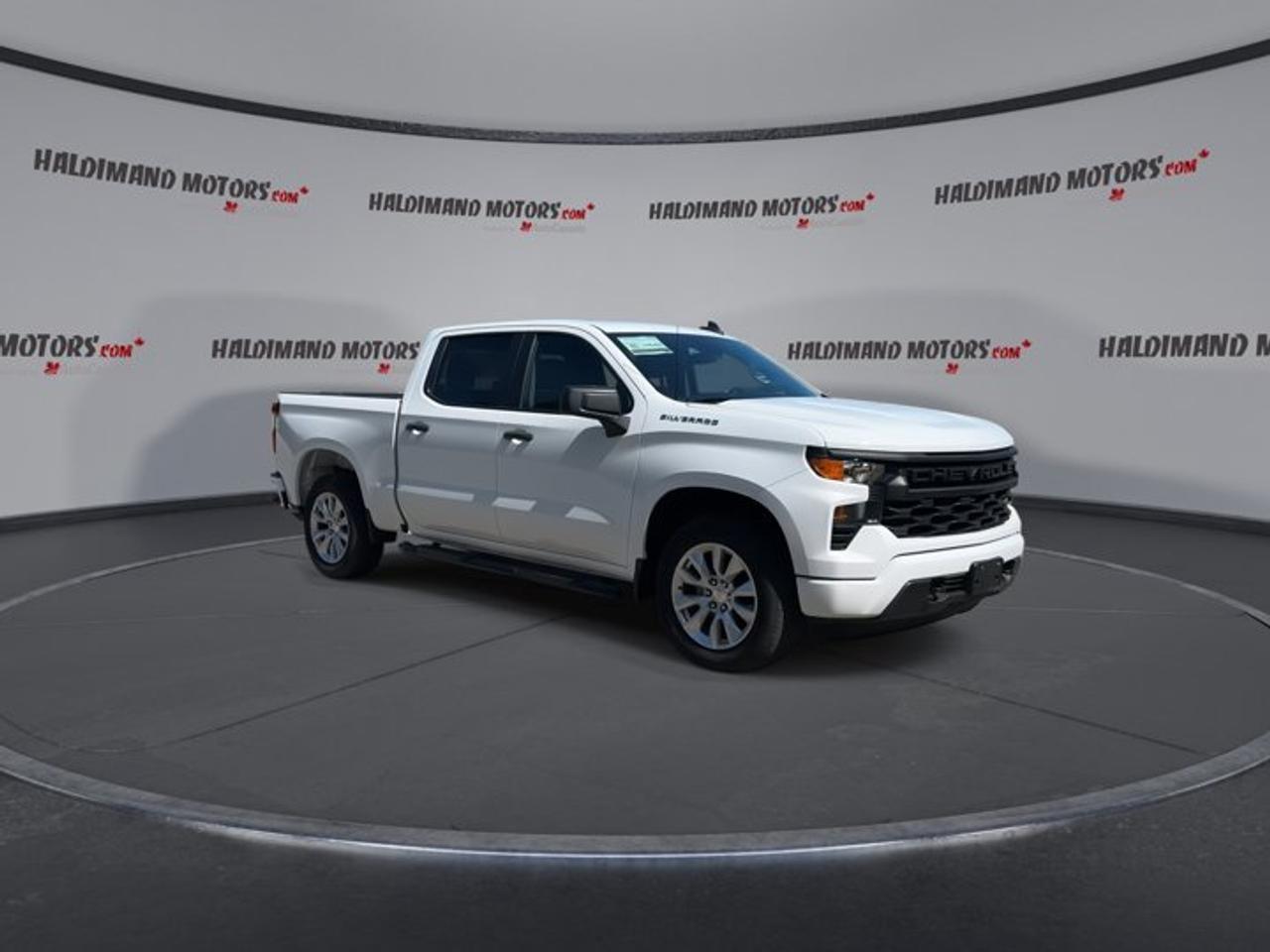 2022 Chevrolet Silverado 1500 Custom Crew Cab 4WD Photo