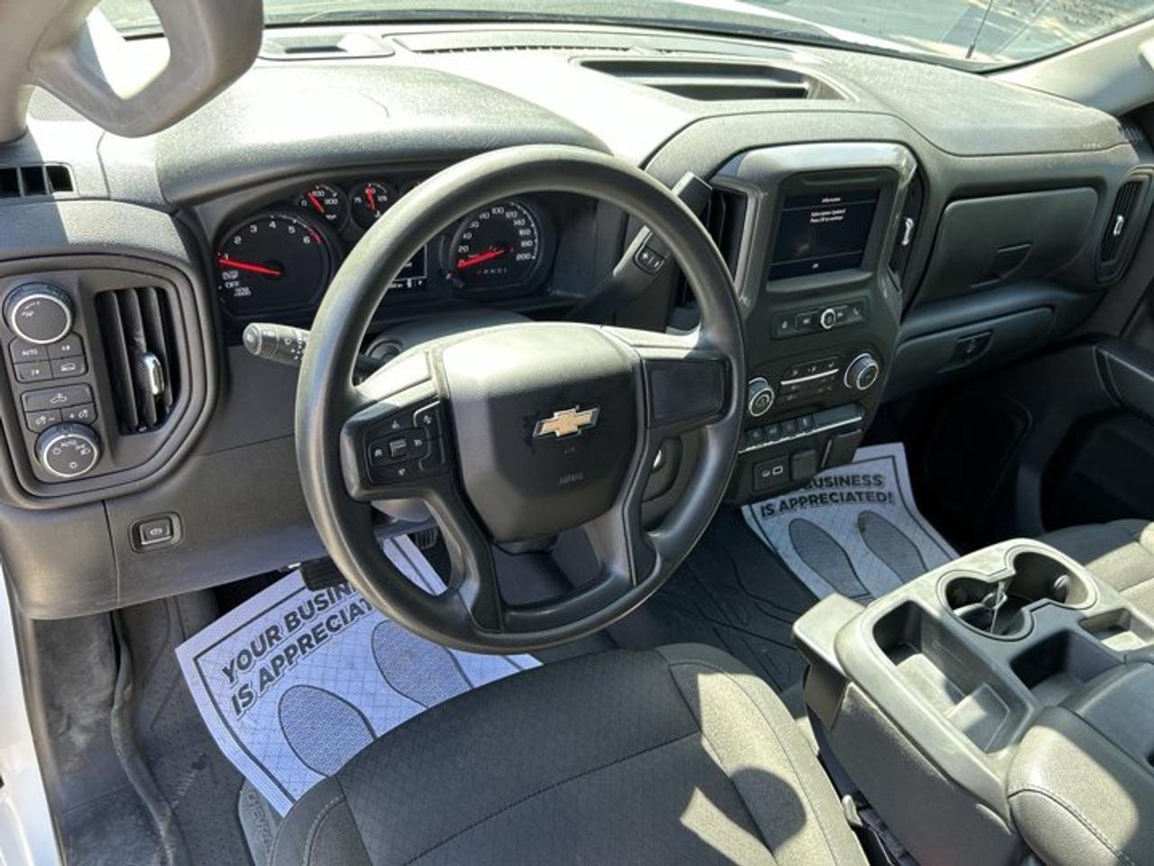 2022 Chevrolet Silverado 1500 Custom Crew Cab 4WD Photo