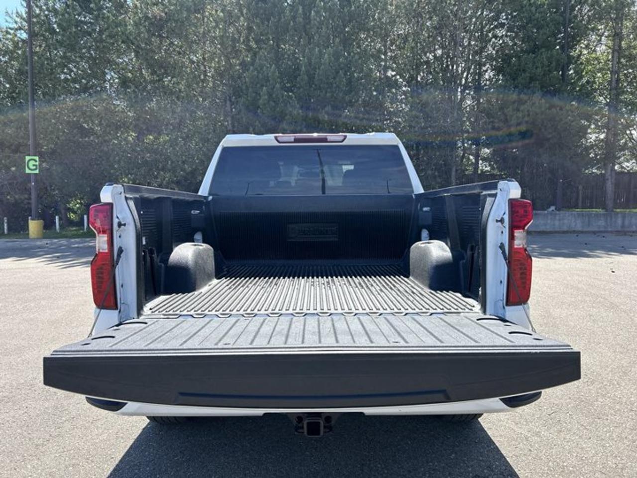 2022 Chevrolet Silverado 1500 Custom Crew Cab 4WD Photo