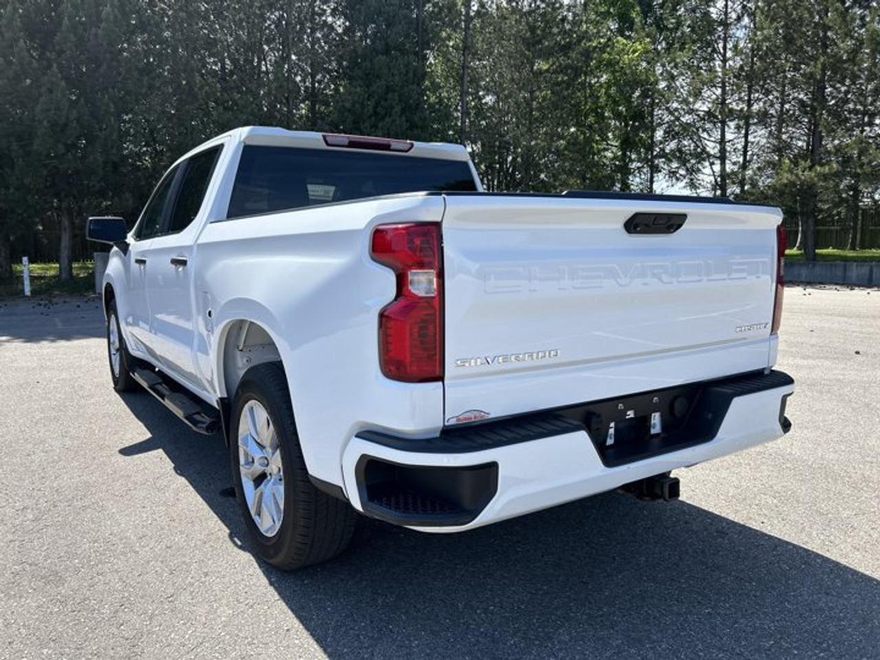 2022 Chevrolet Silverado 1500 Custom Crew Cab 4WD Photo
