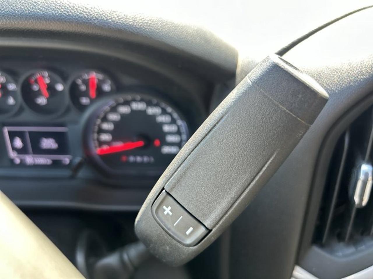 2022 Chevrolet Silverado 1500 Custom Crew Cab 4WD Photo