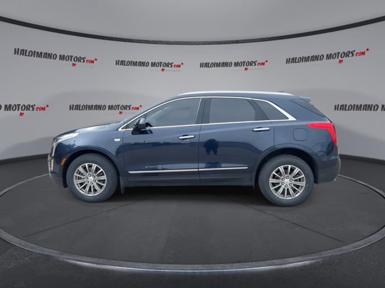 2017 Cadillac XT5 Luxury AWD | Panoramic Sunroof | Leather Seats Photo