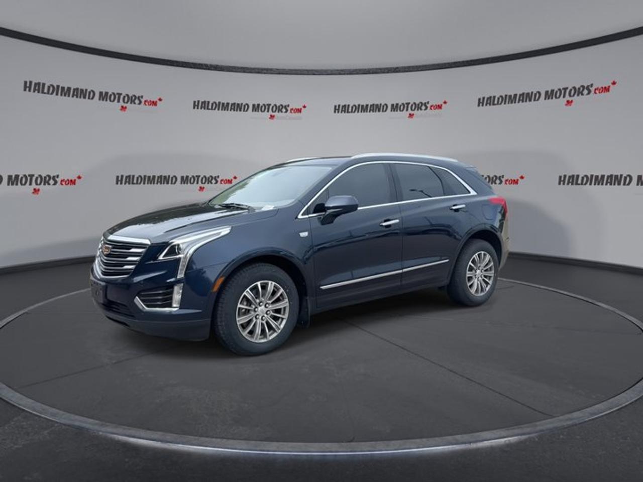 2017 Cadillac XT5 Luxury AWD | Panoramic Sunroof | Leather Seats Photo