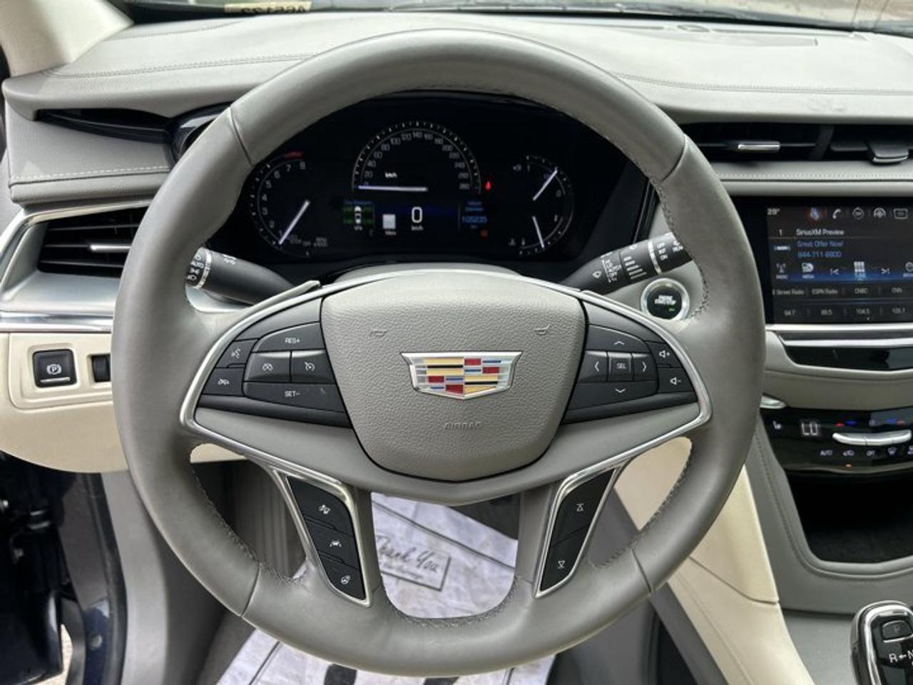 2017 Cadillac XT5 Luxury AWD | Panoramic Sunroof | Leather Seats Photo