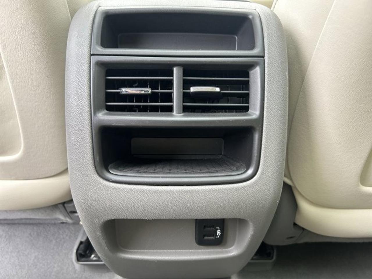2017 Cadillac XT5 Luxury AWD | Panoramic Sunroof | Leather Seats Photo