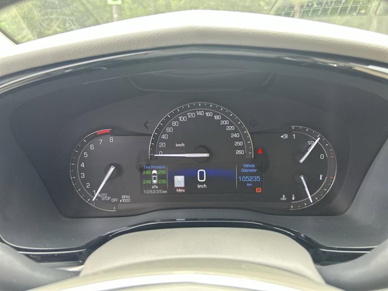 2017 Cadillac XT5 Luxury AWD | Panoramic Sunroof | Leather Seats Photo