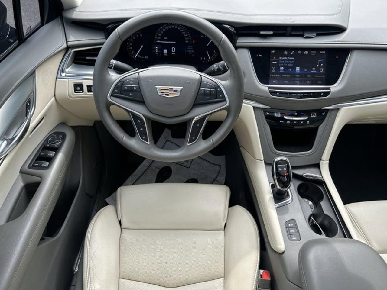 2017 Cadillac XT5 Luxury AWD | Panoramic Sunroof | Leather Seats Photo