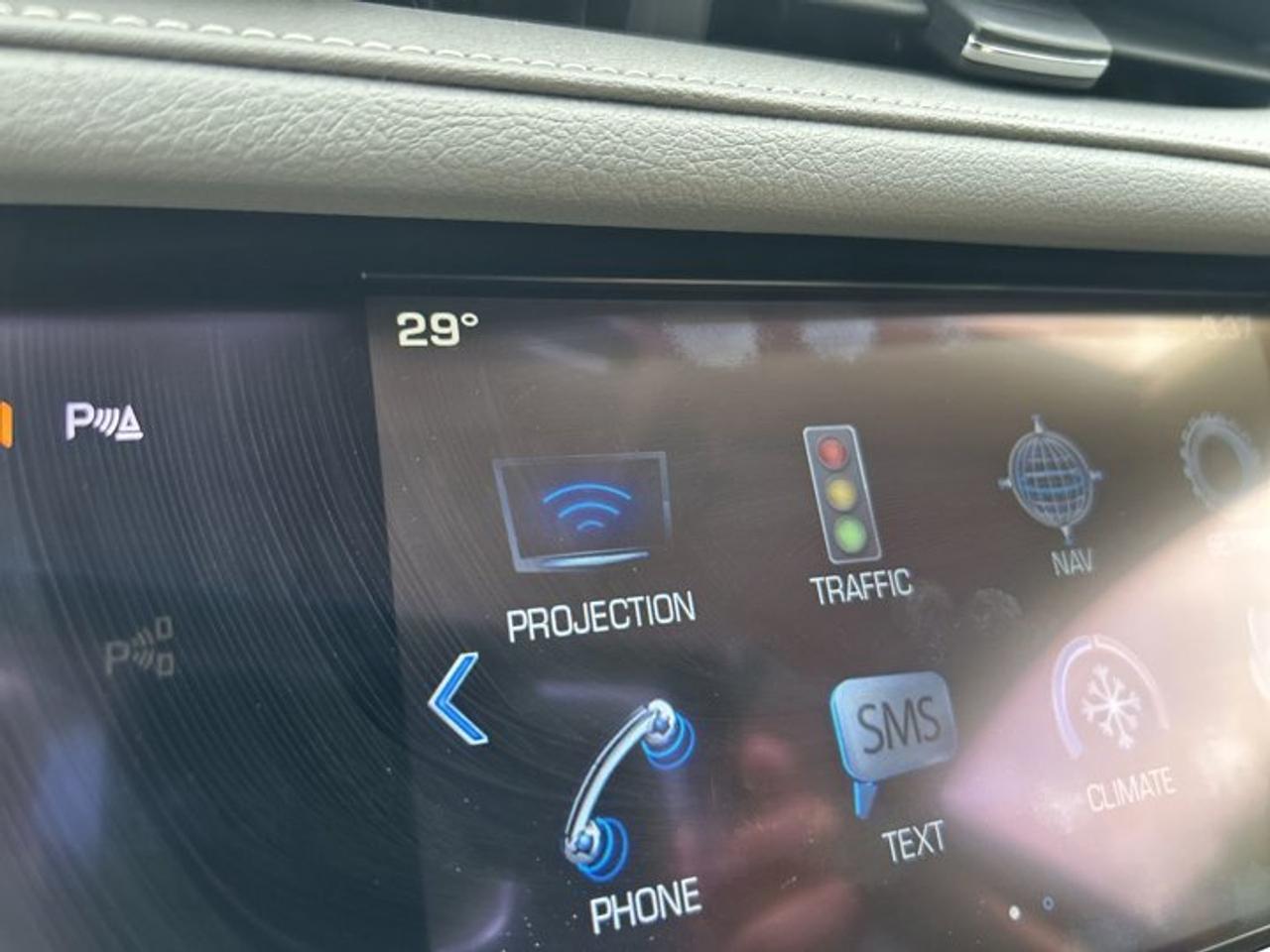 2017 Cadillac XT5 Luxury AWD | Panoramic Sunroof | Leather Seats Photo