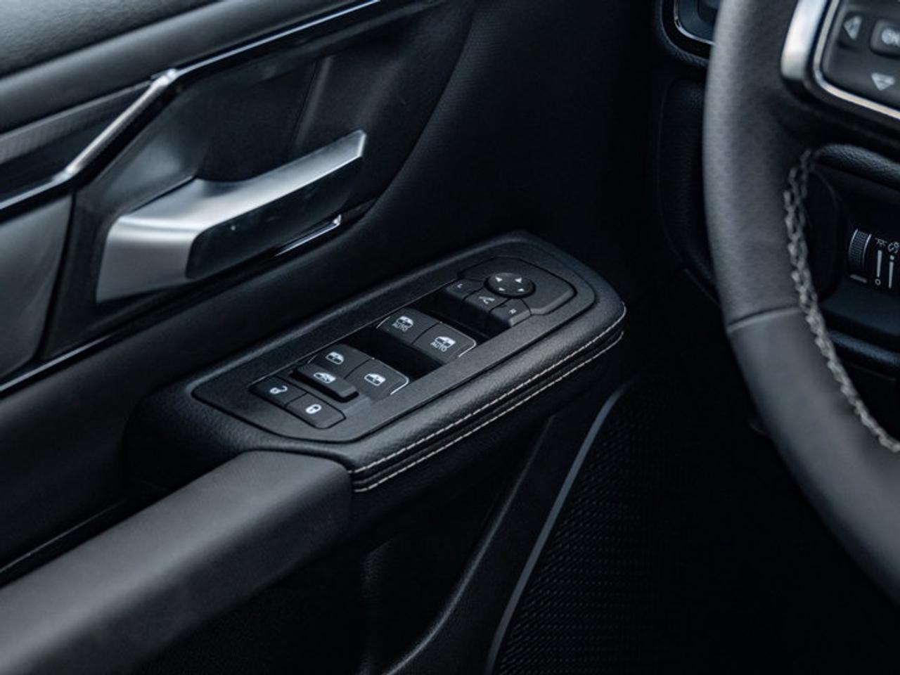 2026 RAM 1500 SPORT Photo
