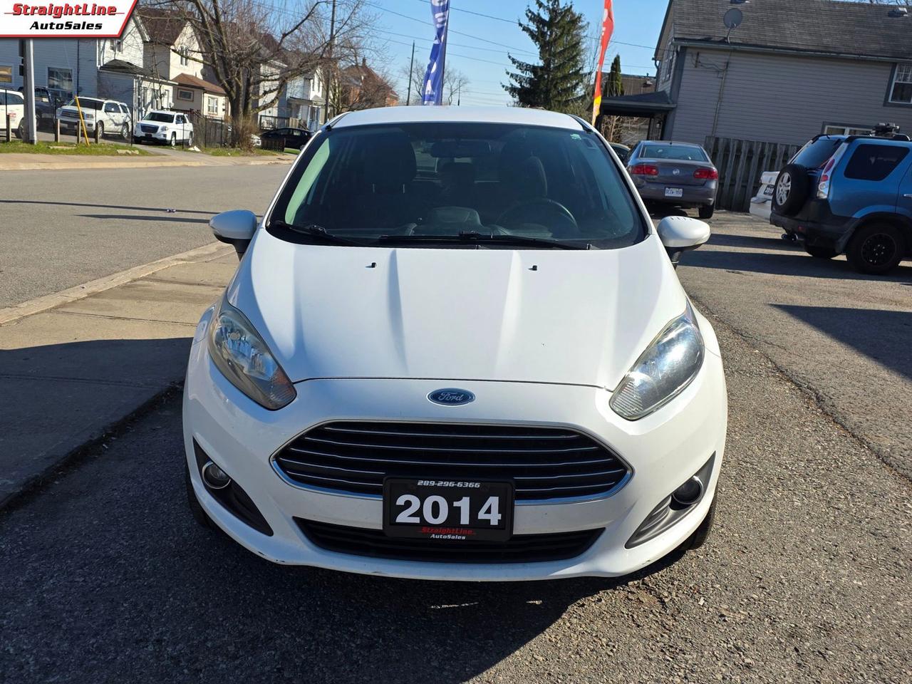 2014 Ford Fiesta SE Hatchback Photo2