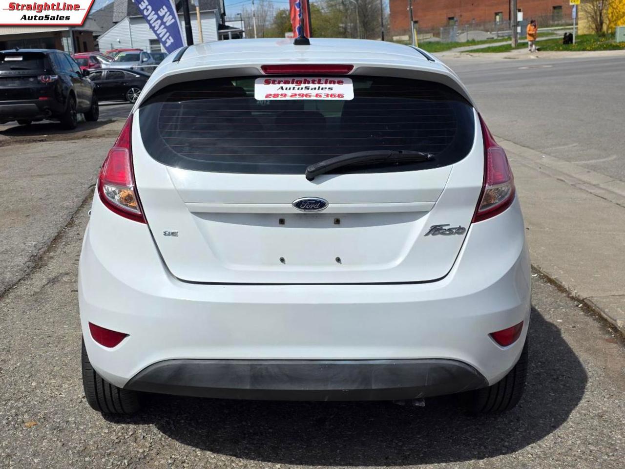 2014 Ford Fiesta SE Hatchback Photo