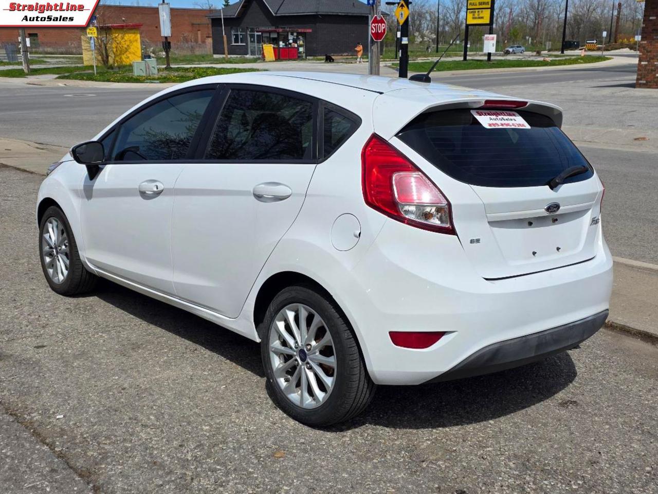 2014 Ford Fiesta SE Hatchback Photo
