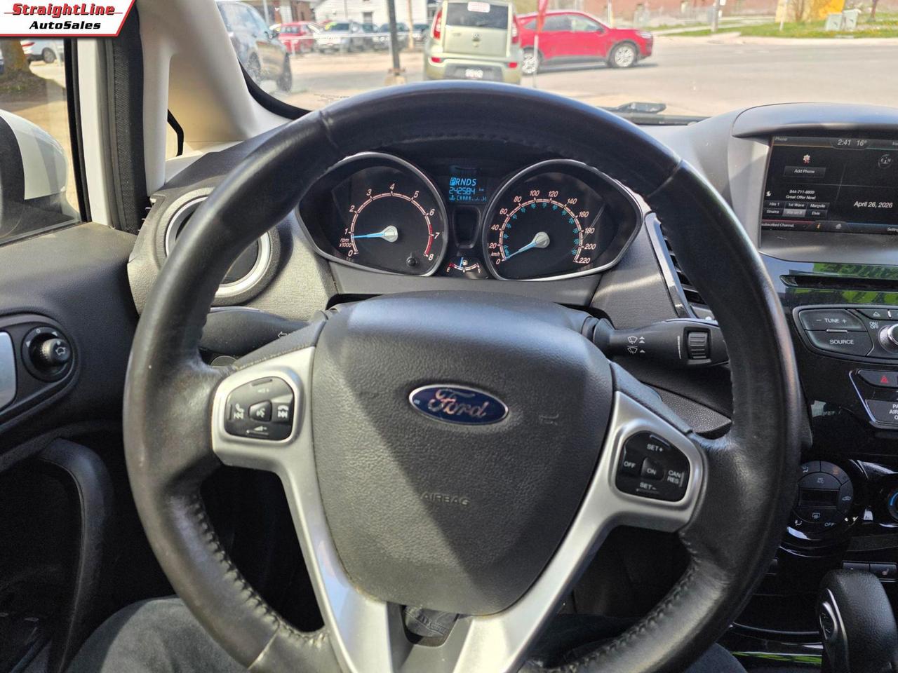 2014 Ford Fiesta SE Hatchback Photo