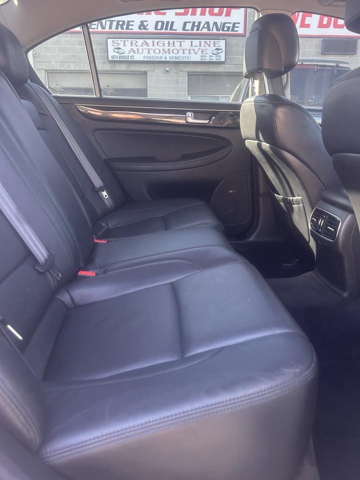 2012 Hyundai Genesis 4dr Sdn V6 w/Premium Pkg Photo